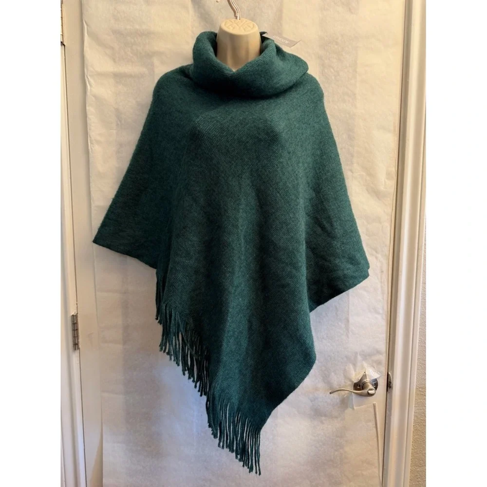 Chico's Teal Knit Fringe‎ Poncho NWT Sz-One Size.  WNTR